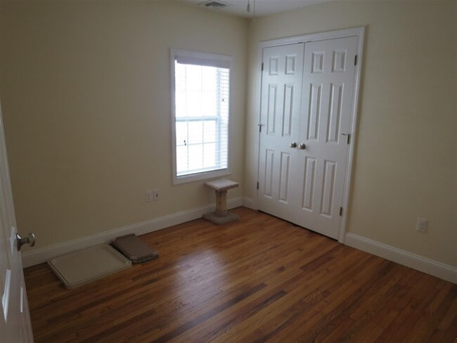 Photo - 60 William St Unit 2