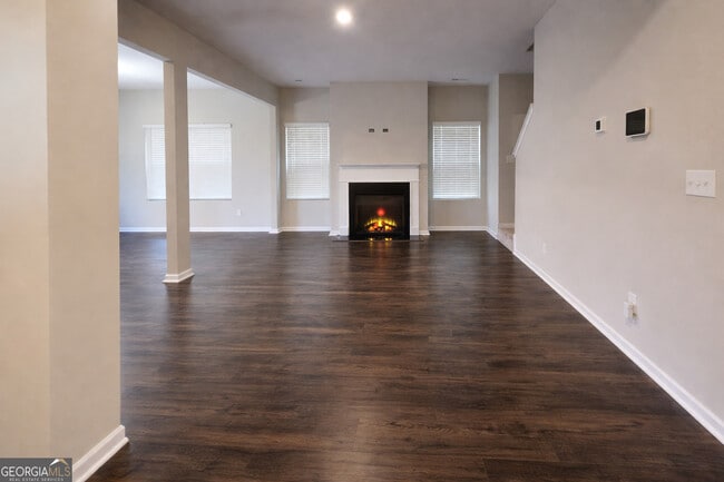 Photo - 1735 Labonte Pkwy