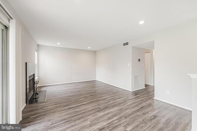 Photo - 1719 Ascot Way Unidad 1719D