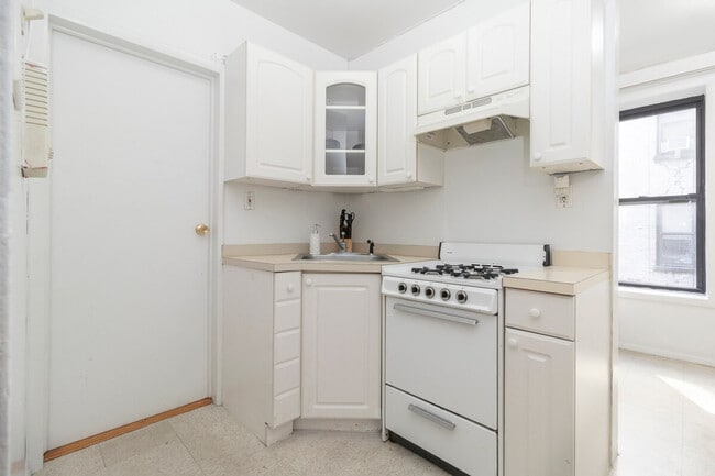 Photo - 312 E 93rd St Unit ID1032052P