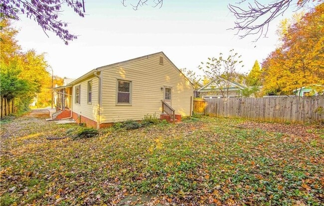 Photo - 3/ 2 Home for Rent