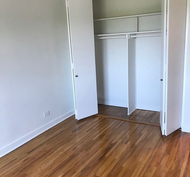 Photo - "Charming 1-Bedroom Haven with Granite Touches & Gleaming Hardwood - 800 Sq Ft Gem in The Bronx!"