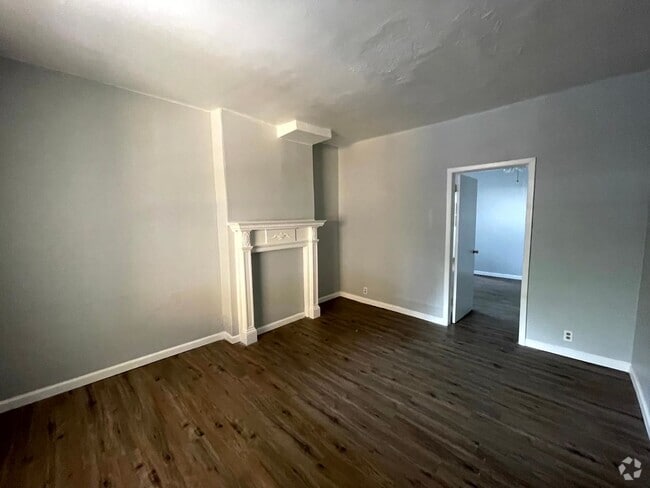 Building Photo - Bright Strawberry Mansion Apartment Close ... Unit Apt 1