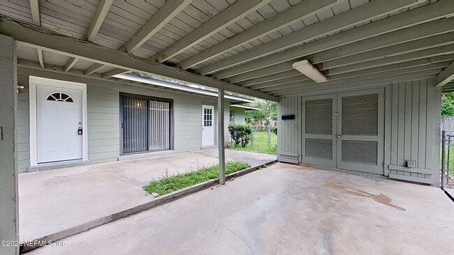 Photo - 7104 Waikiki Rd
