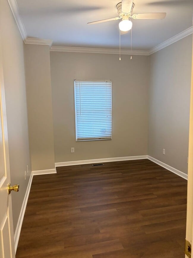 Photo - Price & Location!