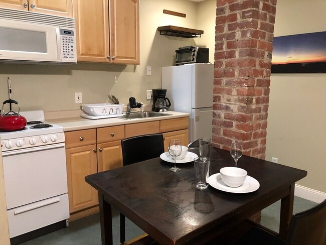 Photo - 318 Tappan St Unit A