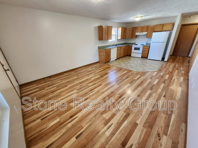 Photo - 659 N 25th St