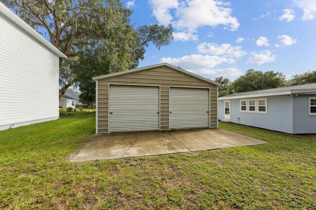 Photo - Renovated 3/2 on Amelia Island’s South End + HUGE Garage
