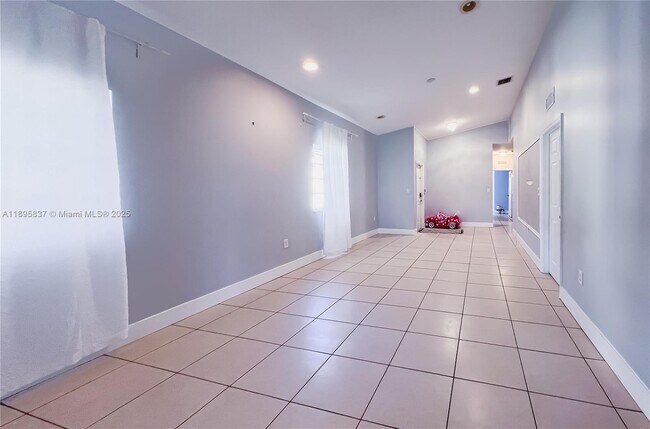 Photo - 3353 NE 11th Dr Unit .