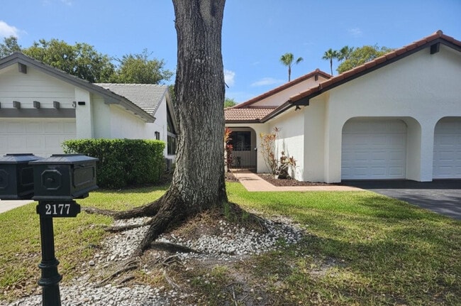 Photo - 2177 Montpeliar