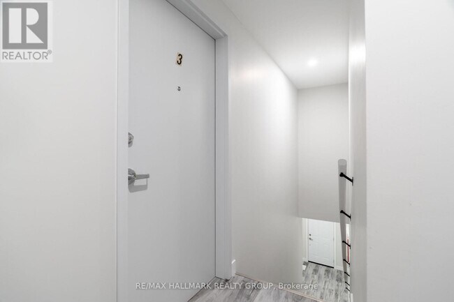Photo - 261 Somerset St. E Unit 3