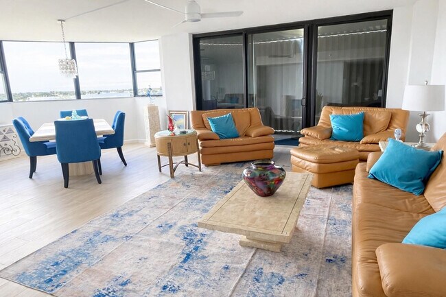 Photo - 2900 NE 14th Street Causeway Unidad 701