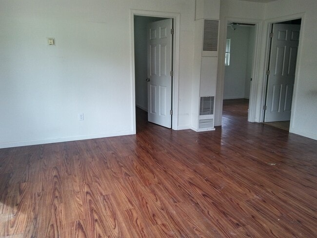 Photo - 121 NE Long St Unidad 121 Long  #1