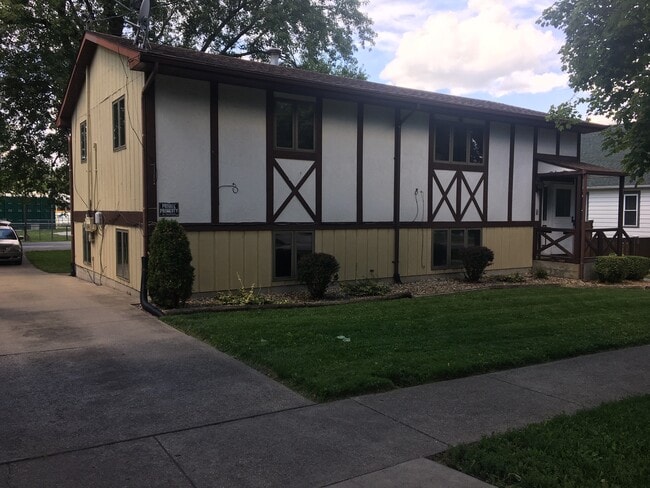 Building Photo - 157 N West St Unit 1