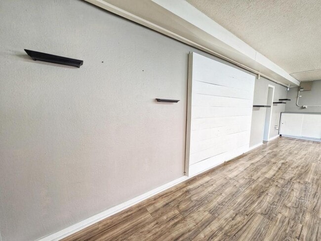 Photo - 209 S 2nd Ave