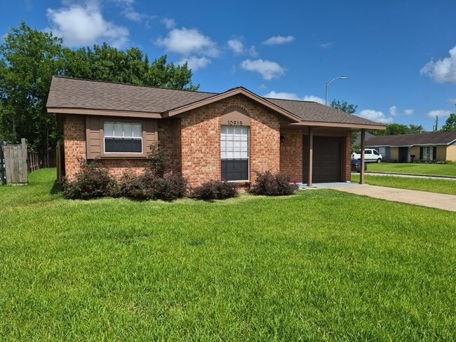 Building Photo - 10915 Roandale Dr