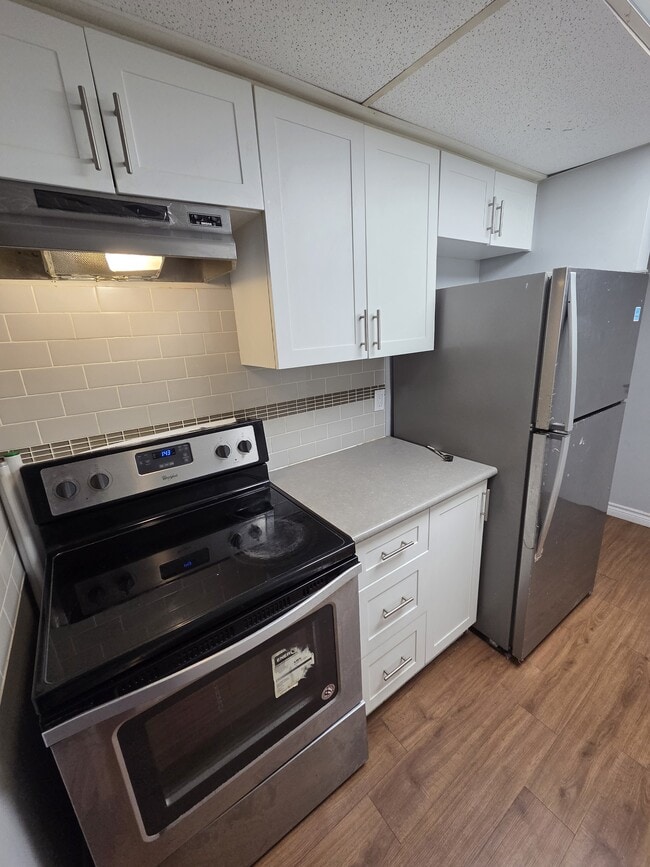 Building Photo - 457 Albert St Unit 2