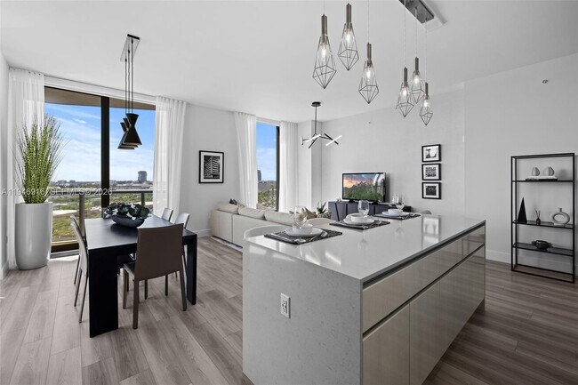 Photo - 101 Diplomat Pkwy Unit 0810