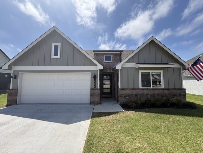 Building Photo - 15910 East 75th St N