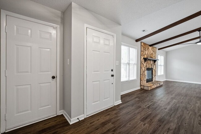 Photo - 1028 SE Kinsey Dr