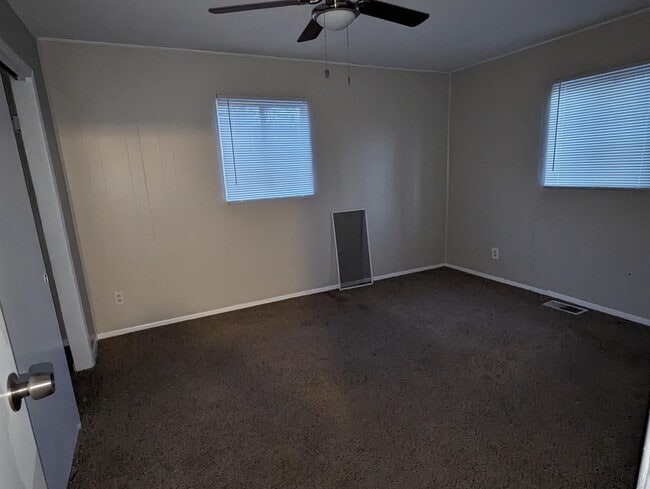 Photo - 8334 Jackson St