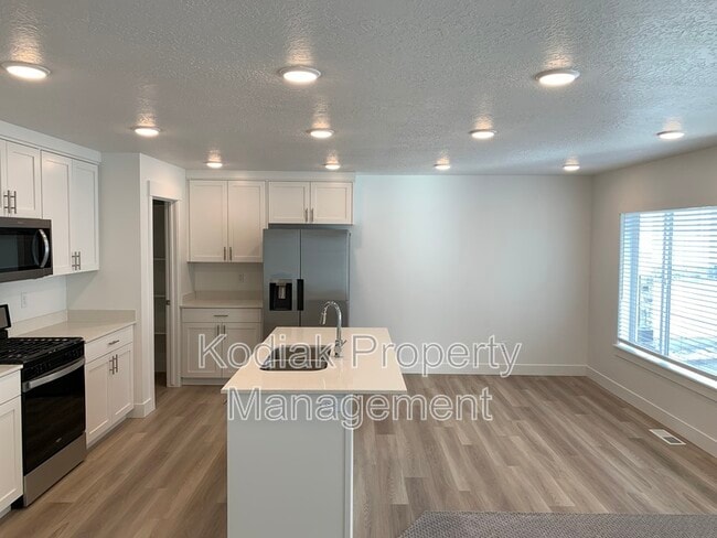 Photo - 3101 N Bnd Ln