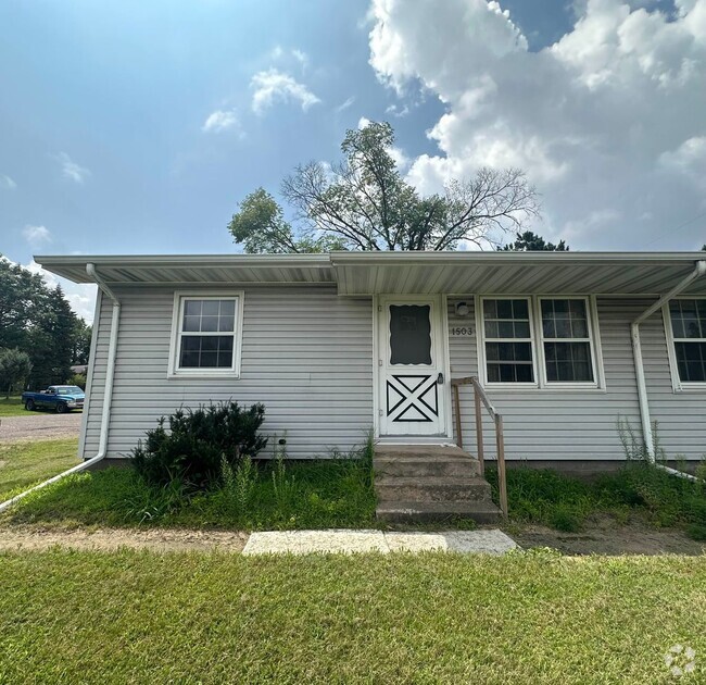 Building Photo - 1501/1503 Harding Ave Unit 1503 Harding Ave Rental