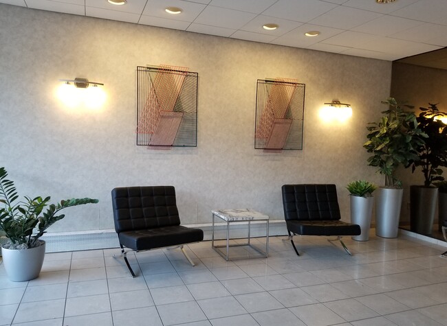 Shorewood East Apartments