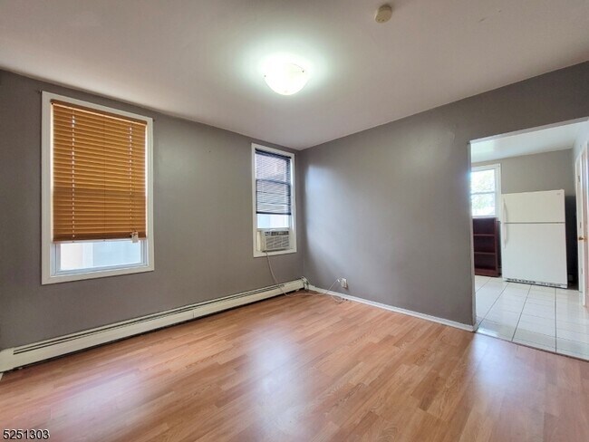 Photo - 6 6th St Unit 2