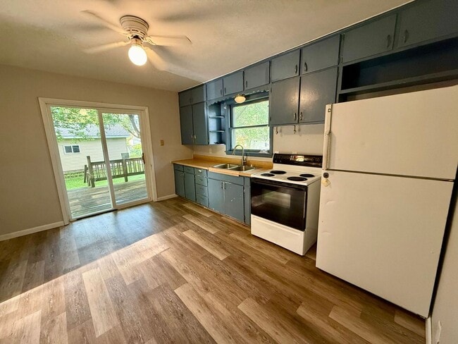 Photo - 3 Bed 1 Bath Single Family Home in Rothschild