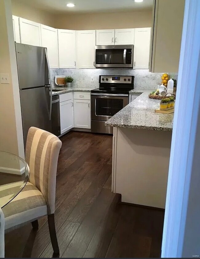 Building Photo - 9169 Wrenwood Ln Unit 9169 Wrenwood