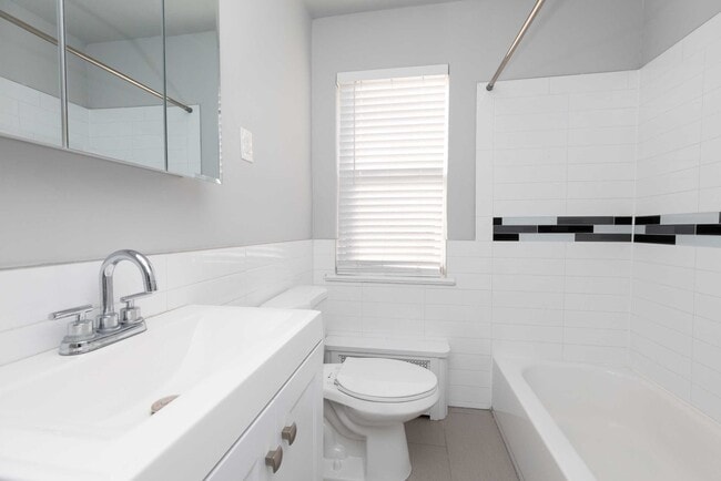 Photo - Walnut Court Apartments