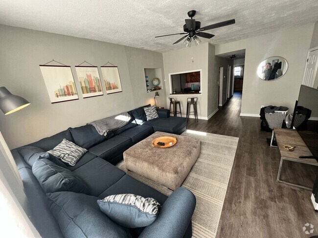Building Photo - North Shore - 4 BR, 2 Bath with High-End K... Rental