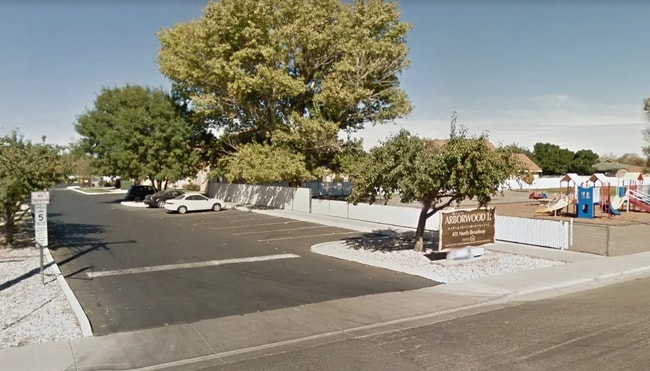 Photo - 451 N. Broadway-#451 Unidad #451