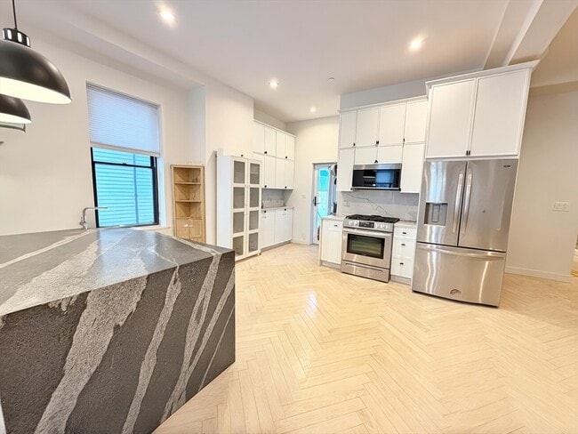 Photo - 182 Webster St Unit 1