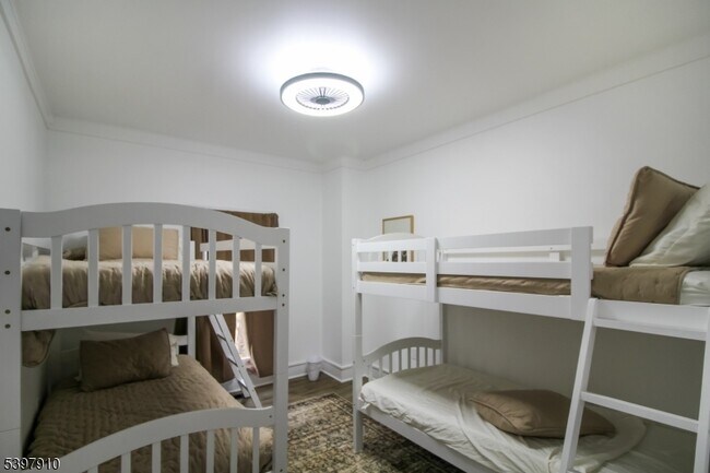 Photo - 405 Mt Hermon Rd