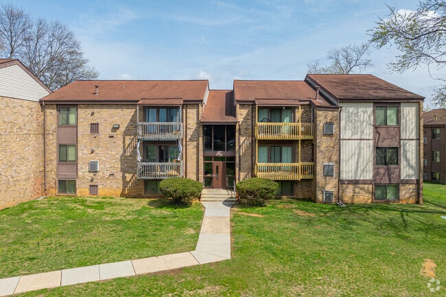 Photo - White Oaks Apartments