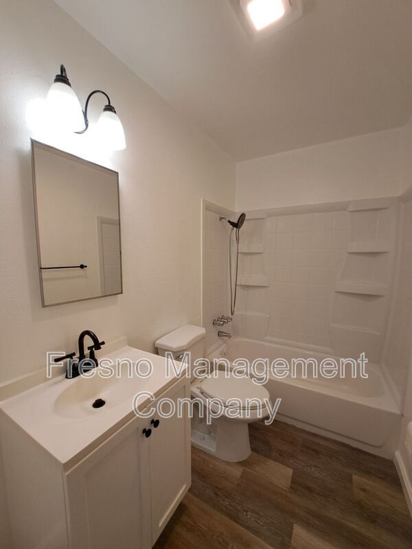 Photo - 1322 E Bulldog Ln Unit E