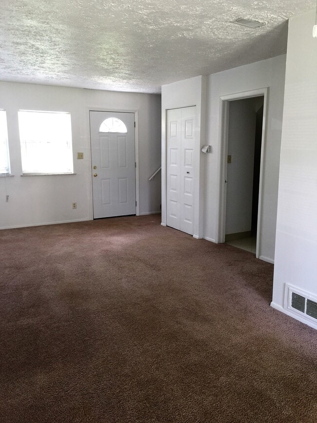 Photo - 1000 Rosewood Dr