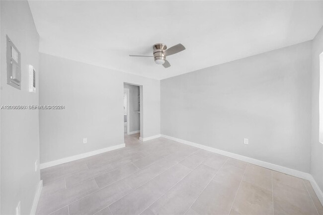 Photo - 1150 NW 1st Pl Unidad 4