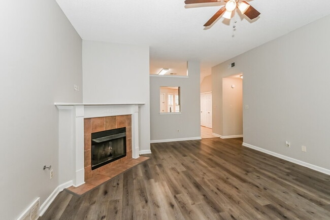 Photo - 8445 Clubview Dr