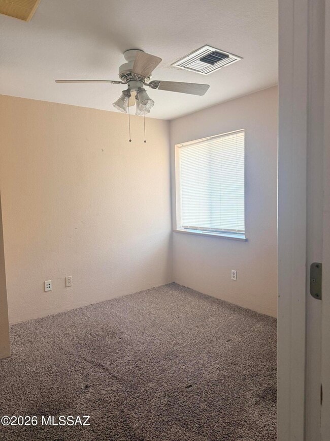 732 W 4th St