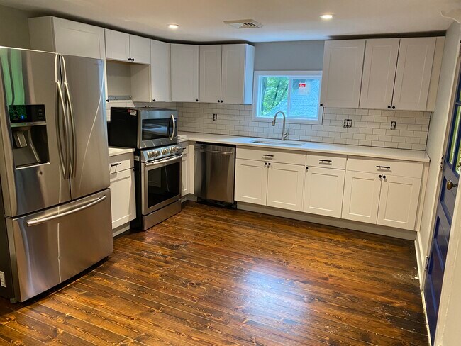 Photo - 99 Ramapoo Rd Unidad Main House