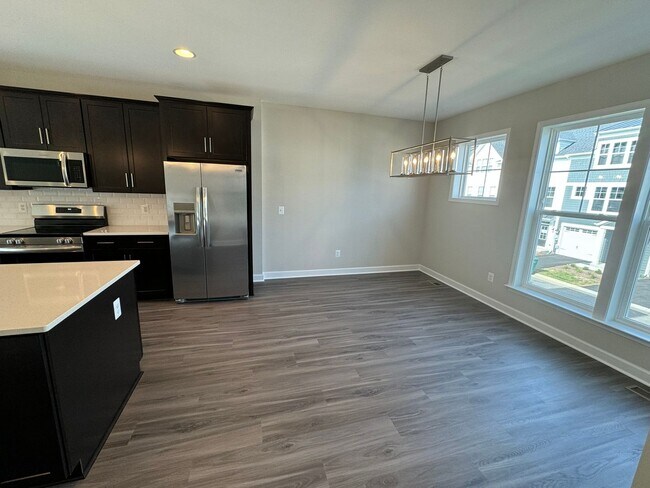 Photo - Townhouse for Rent in Preston Lake