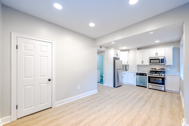 Building Photo - 120 Berkshire St Unit 6T Rental