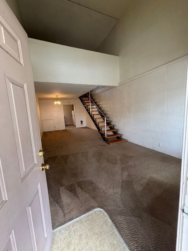 Photo - 462 W 11th Alley Unit 5