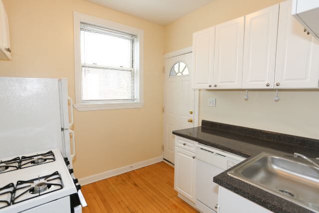 516 W Aldine Unit N4