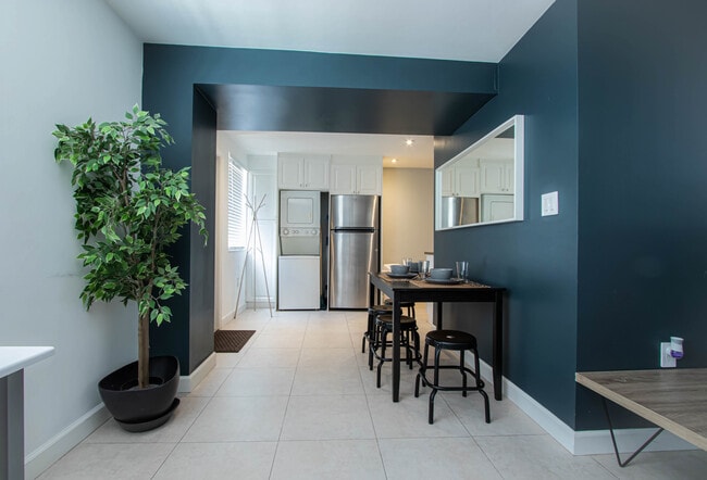 Photo - 239 NW 32nd St Unit 1