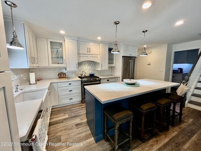 Photo - 218 Marine Pl