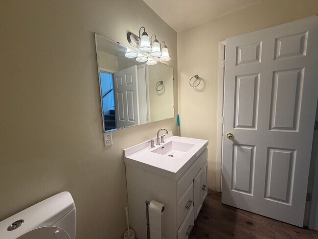 5141 I Rd Unit 4